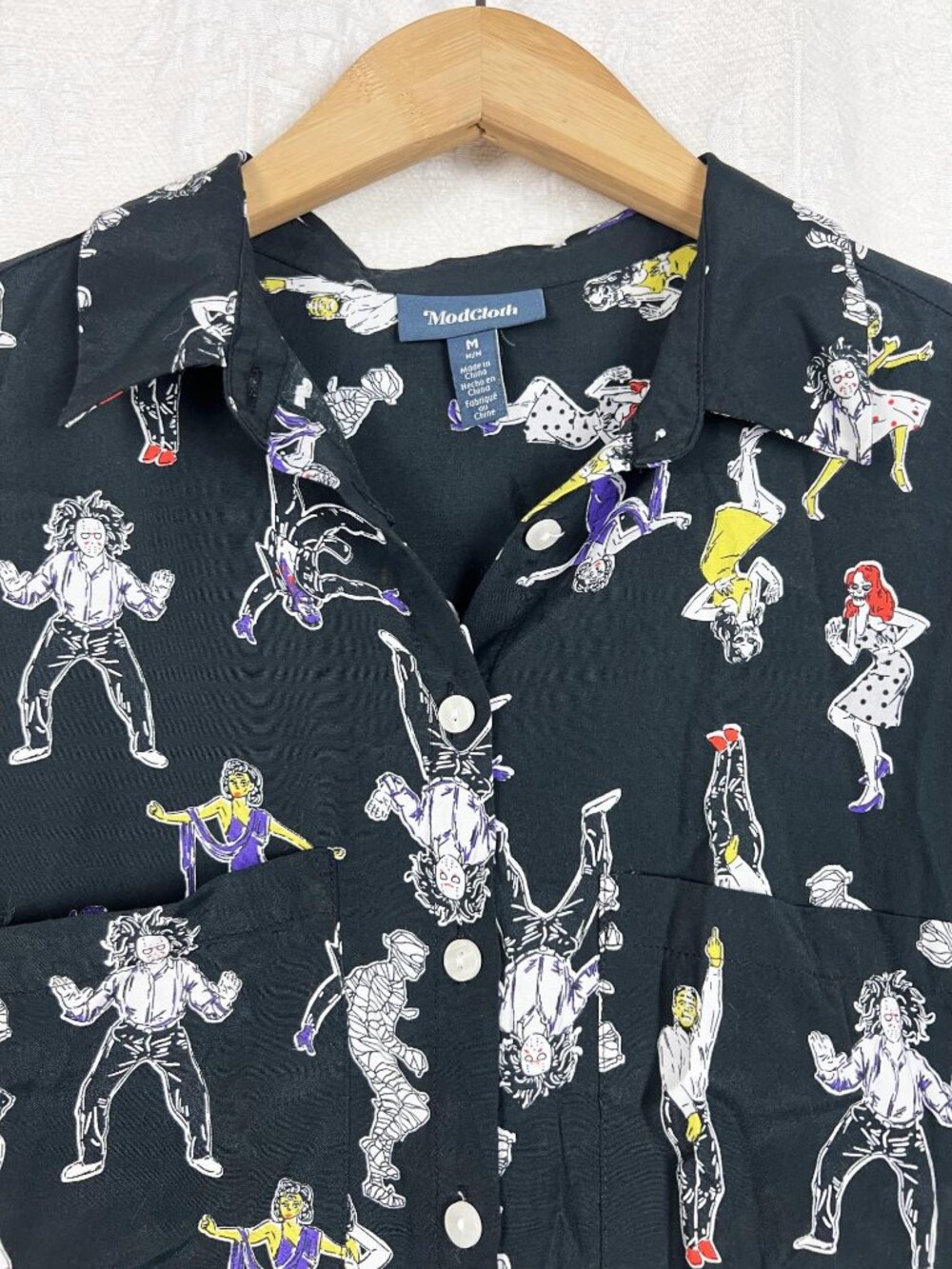 ModCloth Halloween monsters Pristine Dreams Button-Up Shirt zombies witches M